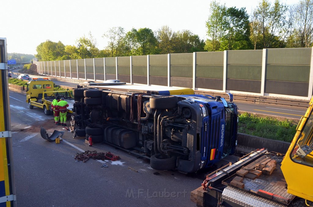 VU LKW umgestuerzt A 3 Rich Oberhausen Hoehe AS Koeln Koenigsforst P136.JPG - Miklos Laubert